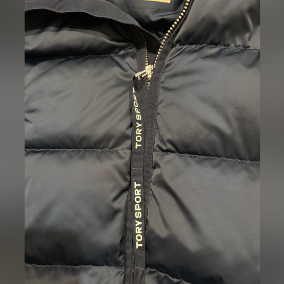 TORY BURCH
Cropped Satin Down Jacket - Picture 13 of 13